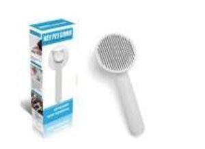 فرشة بزرار في علبة pet comb